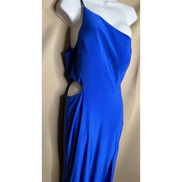 Jump Apparel Blue One Shoulder Gown 9/10 New - Picture 3 of 5
